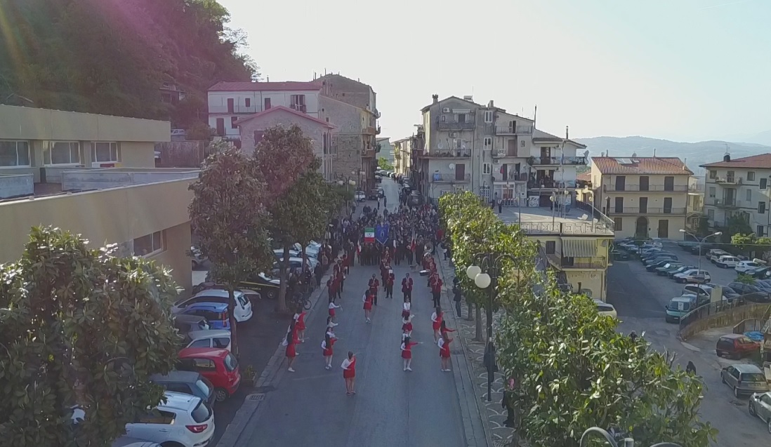В Италии установили памятник Луиджи и Мокрине - такой же, как в киевском Мариинском парке
